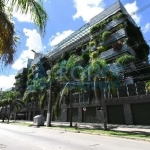 SALA COMERCIAL -  Imóvel com 38,06 m², 1 lavabo, de frente (sol da tarde) oeste, piso laminado, terceiro andar (pavimento 4) com elevador, 1 vaga de box coberta N. 73( o valor do box é separado), préd