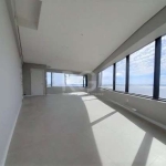 Libertas Imóveis sala comercial no empreendimento Pontal do Estaleiro no bairro Praia de belas. Imóvel NOVO com aproximadamente 63m², andar alto com vista panoramica ao Rio Guaíba, banheiro social, ac