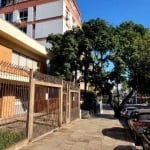 Casa comercial  na rua Liberdade, Bairro Rio Branco - Porto Alegre - RS, junto a avenida Goethe e Parcão, com aproximadamente 320m², 2 pavimentos,  terreno  com 242m²,  sendo 11,12m de frente,  junto 