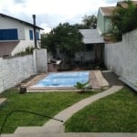 Residencia Casa toda reformada 2 quartos,1 banheiro, sala e cozinha americana, 2 vagas pra carros, em excelente local ,com piscina quiosque com churrasqueira e fogão campeiro,&lt;BR&gt;        &lt;BR&