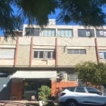 EXCELENTE COBERTURA, COM TRES DORMITORIOS, SENDO UMA SUITE, CLOSET, SALA COM DOIS AMBIENTES, COZINHA, COPA E AREA DE SERVICO, BANHEIRO AUXILIAR, SALAO FECHADO, TERRACO ABERTO COM CHURRASQUEIRA E GARAG