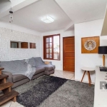 Ótima casa de 117m² distribuídos em 3 dormitórios, banheiro social com ventilação natural, amplo living para dois ambientes, cozinha montada, lavanderia, espaçoso pátio com churrasqueira e 1 vaga de g