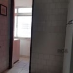 Ótima oportunidade de comprar um apartamento na Cidade Baixa, em Porto Alegre. O imóvel está localizado na Rua Joaquim Nabuco, próximo a diversos comércios e serviços. O apartamento possui 2 quartos, 