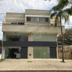 Prédio excelente , Imóvel com 2 Lojas e 2 apartamentos, com uma área total Terreno 846,35m².&lt;BR&gt;&lt;BR&gt;Loja 569 com 100 m² privativo total 123,27m² (possibilidade de mezanino de 75m² conforme