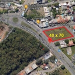 Terreno de esquina, plano e com Grande potencial para Comércio, Medindo 40 x 70. Próximo a todo comercio local. A Zona Sul de Porto Alegre é a região que mais valoriza na Capital dos Gauchos. &lt;BR&g