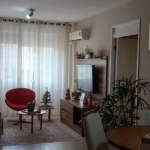 Excelente apartamento no Bairro Cristal!&lt;BR&gt;Possuí dois dormitórios, living para dois ambientes, cozinha, área de serviço, lavabo, banheiro social e uma vaga de garagem escriturada.&lt;BR&gt;O c