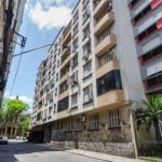 Ótimo apartamento no Centro, próximo da UFRGS, de frente, desocupado, último andar, de 2 dormitórios. Possui sala com sacada, 2 dormitórios, banheiro, cozinha. Imóvel muito ventilado e iluminado. Cond