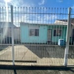 Excelente casa de 3 dormitórios, cozinha e banheiro azulejados, pintura interna nova, grades em todas as janelas. Imóvel com ótima iluminação e bem arejado, conta com estrutura de concreto maciço e fi