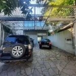 Libertas Imobiliária aluga Prédio comercial com aproximadamente 280m² no Bairro Santana. Andar térreo dispõe de salas, depósito, pátio externo. Na parte de cima o imóvel possui 04 salas espaçosas bem 