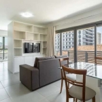 Apartamento mobiliado de 47 m², estilo Loft, 1 dormitório, 1 suíte, living com cozinha integrada, sacada, churrasqueira e 1 vaga de garagem coberta.&lt;BR&gt;&lt;BR&gt;Condomínio com piscina aquecida,