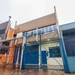 Bairro Navegantes - Porto Alegre/RS. Excelente pavilhão com 580 m² área construída, 02 pavimentos, entrada para recepção, banheiros para visitantes e funcionários, (06 total), 7 salas climatizadas sen