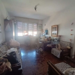 Apartamento com um dormitório, sala ampla de frente, banheiro com ventilação direta, cozinha e área de serviço separada, uma vaga de garagem. Sol da manhã.  Próximo de todos recursos, comércios, farmá