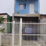 Sobrado de 03 dormitórios, sendo 01 dormitório no Térreo e 02 no andar superior, sala para dois ambientes, cozinha, 02 banheiros, 01 dispensa em anexo.&lt;BR&gt;Aceita carro e imóvel ( de prefencia na