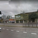 Loja na av. Teresópolis, na parte nobre do comércio, ao lado de agências bancárias, supermercados, farmácias e todos os recursos viários.