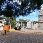 Terreno localizado no Morro Santa Tereza em rua sem saída, com imóveis de medio e alto padrão nas redondezas.&lt;BR&gt;Divisa com o quartel, garantindo segurança em todas as casas da região. Pode ser 