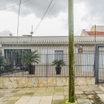 Excelente casa, 03 dormitórios  03 Banheiros,02 Banheiras novas 1 hidromassagem com Regulagem para água quente e 6 jatos,  02 suíte, living 02 ambiente, sala intima, ampla cozinha, área intima e socia