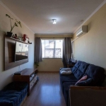 Descubra este charmoso apartamento localizado no bairro Jardim Botânico em Porto Alegre. Com uma área construída de 49m², o imóvel oferece um quarto espaçoso, banheiro social, churrasqueira, cozinha, 