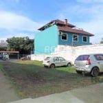 Ótima casa DUPLEX em condomínio fechado, no bairro Partenon, desocupada, de 2 dormitórios e vaga. Possui no andar térreo: sala, cozinha integrada e banheiro. No andar superior possui os 2 dormitórios.