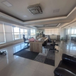 ATENÇÃO ANDAR INTEIRO!!!&lt;BR&gt;&lt;BR&gt;Mega e linda sala comercial, totalmente reformada, semimobiliada, ampla, com 2 terraços grandes, com excepcional vista panorâmica no 22º andar.&lt;BR&gt;São