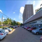 Sala comercial para venda/locação, no bairro São Sebastião, piso porcelanato, split, 01 banheiro, bem arejado e ótima iluminação. A área privativa é 21m² e orientação solar Oeste/Sul. Condomínio hall 