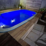 Sobrado com Piscina&lt;BR&gt; Características: Dispõem de 3 dormitórios (sendo 1 com closet e sacada)&lt;BR&gt;Living amplo com 2 ambientes integrado à cozinha americana montada&lt;BR&gt;Lavabo na par