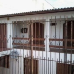 O que te impede de comprar este imóvel?&lt;BR&gt;&lt;BR&gt;Casa de 3 andares, próximo a Manoel Elias, em bom estado de conservação com 3 dormitórios sendo 1 suíte, 2 vagas de garagem coberta no bairro