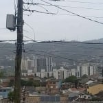 Casa bem localizada no bairro Jardim Carvalho em Porto Alegre.&lt;BR&gt;Garagem fechada e ampla, 2 dormitórios, 2 banheiros, cozinha, espaço com churrasqueira.&lt;BR&gt;Casa totalmente reformada, ante