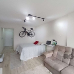 Apartamento JK no Cidade Baixa&lt;BR&gt;Ótimo apartamento tipo JK, reformado, de frente com vista perene, ventilação cruzada e sol da tarde. Semimobiliado e equipado, fica cozinha com móveis e eletros