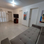 Casa com 3 quartos, no Bairro Ipanema - Porto Alegre/RS.&lt;BR&gt;&lt;BR&gt;Casa, 3 dormitórios, living 2 ambientes, sala de jantar, cozinha montada, área de serviço (com lavanderia e ferramentaria) e