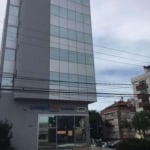 Conjunto comercial 3 salas localizada no bairro Chácara Das Pedras.&lt;BR&gt;&lt;BR&gt;O imóvel possui 3 banheiros, piso porcelanato, recepção, sala de reuniões, espaços para coworking, e excelente po