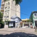 Terreno medindo 13,40 x 66 metros, na rua Ramiro Barcellos. Total de 884,40 metros.&lt;BR&gt;Entre em contato para mais informações.