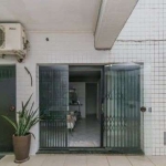 Loja com 26m² de área privativa, no bairro Jardim Itu, frente, com banheiro social porta pantográfica e ar condicionado. &lt;BR&gt;Imóvel com posição solar privilegiada. Localizado na Adda Mascarenhas