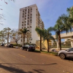 Excelente apartamento de 2 dormitórios, sendo um deles uma confortável suíte. Com 61,56m² privativos, o imóvel oferece espaços bem distribuídos, como uma aconchegante sala de estar integrada à sacada 