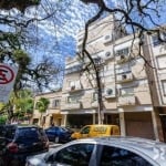 VENDE NO BAIRRO FARROUPILHA, APARTAMENTO GARDEN,DE FRENTE COM TRÊS DORMITÓRIOS, SENDO UM SUITE, SALA, COZINHA, AREA DE SERVIÇO, DEPENDENCIA DE EMPREGADA, ELEVADOR E UMA VAGA DE GARAGEM. 4 TERRAÇOS&lt;