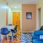 Apartamento com 1 quarto e 47m² à venda em Medianeira, Porto Alegre.&lt;BR&gt;&lt;BR&gt;Apartamento de 01 quarto amplo semi mobiliado, 2º andar, fundos, cozinha com armários e pia, área de serviço com