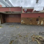 Descubra esta incrível casa à venda localizada na Rua Dário Totta, no bairro Teresópolis, em Porto Alegre. Com uma área privativa de 280 m², este imóvel promete conforto e espaço para toda a família. 