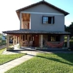 Casa semimobiliada à venda no bairro Lageado | O imóvel conta com 3 dormitórios, sala, cozinha e 2 banheiros. Agende sua visita e venha conhecer!