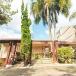 **Casa à Venda no Bairro Chácara das Pedras - Porto Alegre**  &lt;BR&gt;&lt;BR&gt; **Localização Privilegiada:** Próxima ao Shopping Iguatemi, em um terreno amplo de 16,50 x 33,00 metros, totalizando 