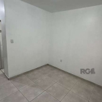 Apartamento JK no Centro Histórico, Porto Alegre/RS&lt;BR&gt;&lt;BR&gt;JK compacto e funcional, com um quarto integrado à sala, cozinha separada e banheiro. Ambiente bem distribuído, ideal para quem b