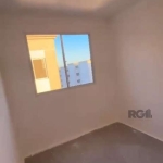 Humanize imóveis oferece a  venda um apartamento de dois quartos localizado na torre 02/B, 5º andar. O imóvel está em reforma, com pisos da cozinha em porcelanato acetinado, quartos e sala em porcelan