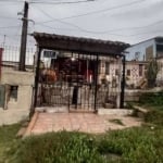 Venda de Terreno com 3 Casas no Bairro Lomba do Pinheiro&lt;BR&gt;&lt;BR&gt;Excelente oportunidade de investimento! Terreno espaçoso de 10x30 metros localizado no tranquilo bairro Lomba, no Pinheiro, 