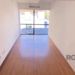 Libertas Imobiliária aluga sala comercial com 67m² no bairro Petrópolis.&lt;BR&gt;&lt;BR&gt;Imóvel com recepção, banheiro, cozinha, dois escritórios. &lt;BR&gt;&lt;BR&gt;Condomínio com elevador, porta