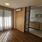 Apartamento na Rua José de Alencar, 1281, no charmoso bairro Menino Deus, Porto Alegre. Com 41,51 m² de área privativa, o imóvel conta com uma vista panorâmica incrível e sacada para relaxar. O condom