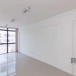 Conjunto comercial na Av. Mariland próximo das ruas Anita Garibaldi, Eudoro Berlink e do Parque Moinhos de Vento (Parcão).&lt;BR&gt;Sala no 4º andar com 42 m² de área privativa, piso porcelanato, forr