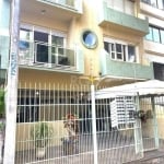 Apartamento térreo com:&lt;BR&gt;Sala dois ambientes, sala de jantar, cozinha, banheiro, sala intima, e possibilidade de outra suite, lavanderia e patio.&lt;BR&gt;Proximo ao colegio Paulo Freire, e to