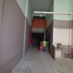 Uma loja no bairro Centro Histórico, 80m2 de frente com mezanino.&lt;BR&gt;&lt;BR&gt; - Loja  com 80m² privativos,  com mezanino e dois banheiros, iluminada e arejada.&lt;BR&gt;&lt;BR&gt;Excelente loc