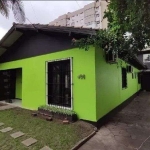 Casa comercial no Bairro Sãp João com 213m² e 04 vagas