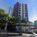 04 salas com 160m², todas interligadas no mesmo corredor,  03 vagas cobertas, 04