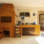 Casa de 4 dormitórios sendo no bairro Morro Santana
