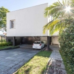 Casa para Venda - 470m², 3 dormitórios, sendo 1 suites, 6 vagas - Nonoai